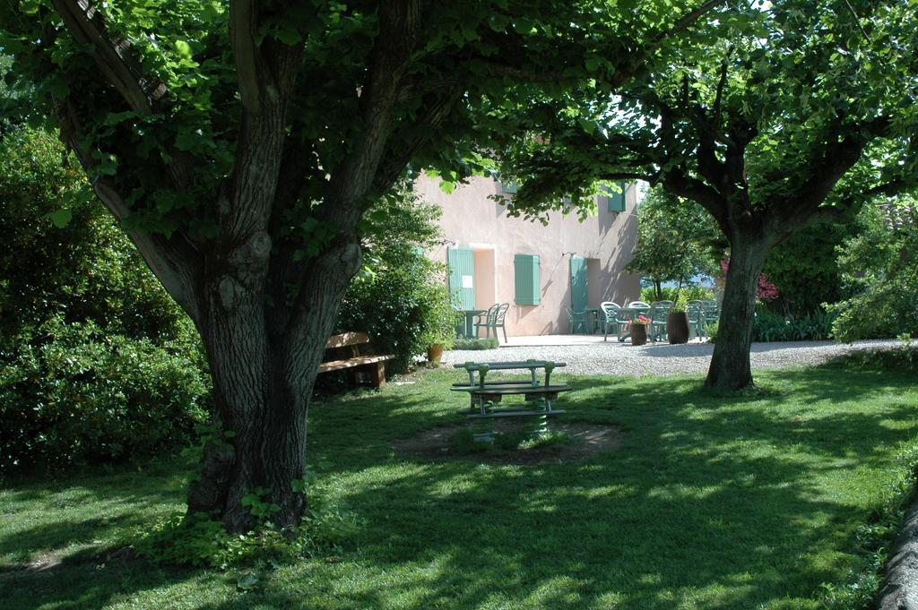 Domaine Des Bridoux Village De Gites Mirabel-aux-Baronnies Exteriör bild